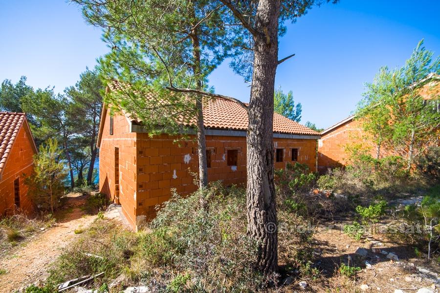 Hotel / Off plan, 17 nedokončených bungalovů na pozemku o rozloze 15 000 m2