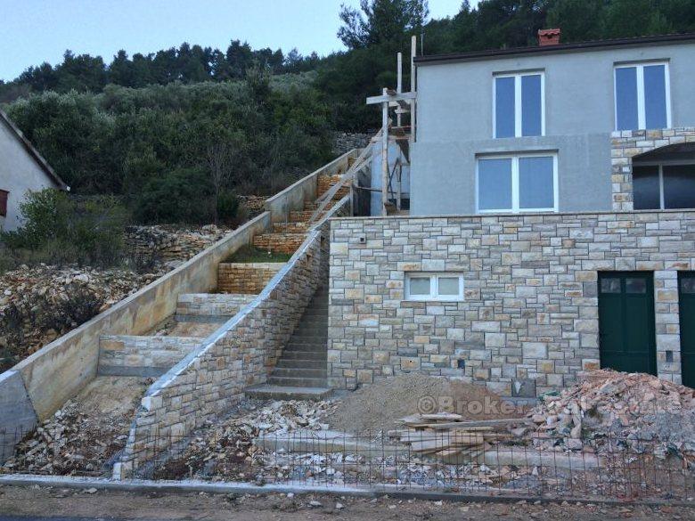 Casa in riva al mare, in vendita