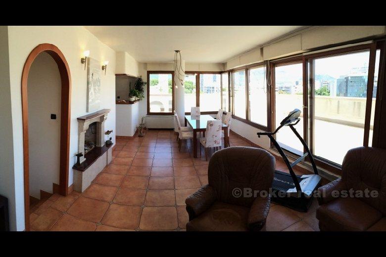 Tre camere da letto appartamento duplex, in vendita
