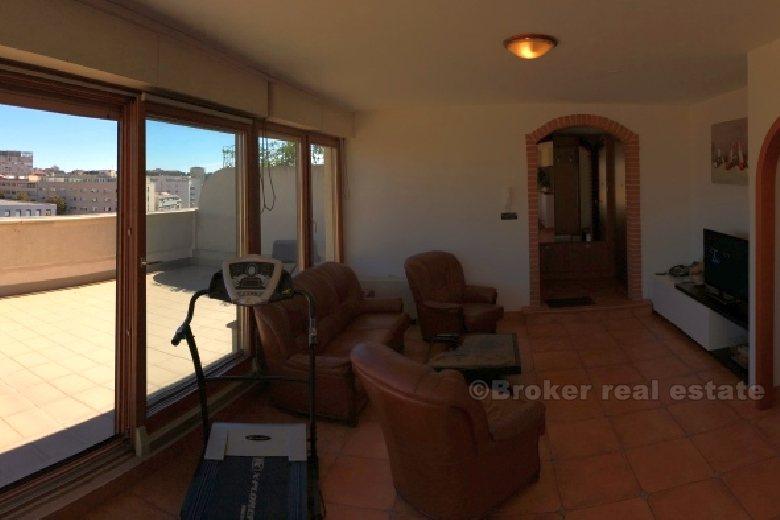 Tre camere da letto appartamento duplex, in vendita