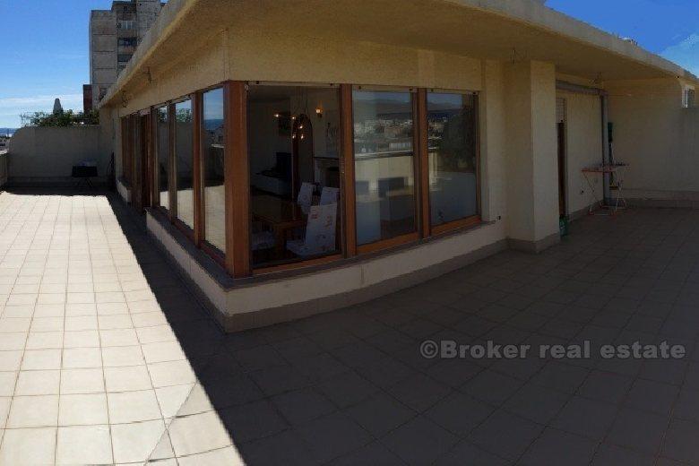 Tre soverom duplex leilighet, for salg