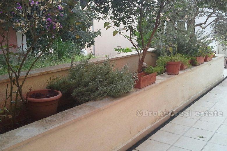 Apartament z dwiema sypialniami, Meje