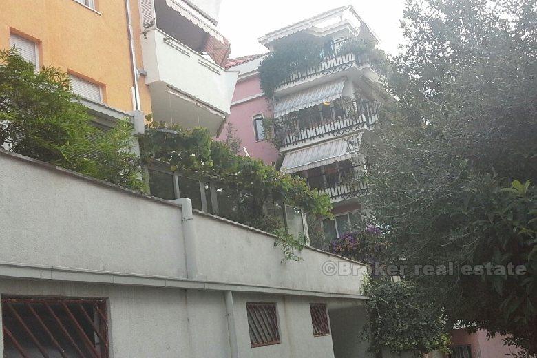 Apartament z dwiema sypialniami, Meje