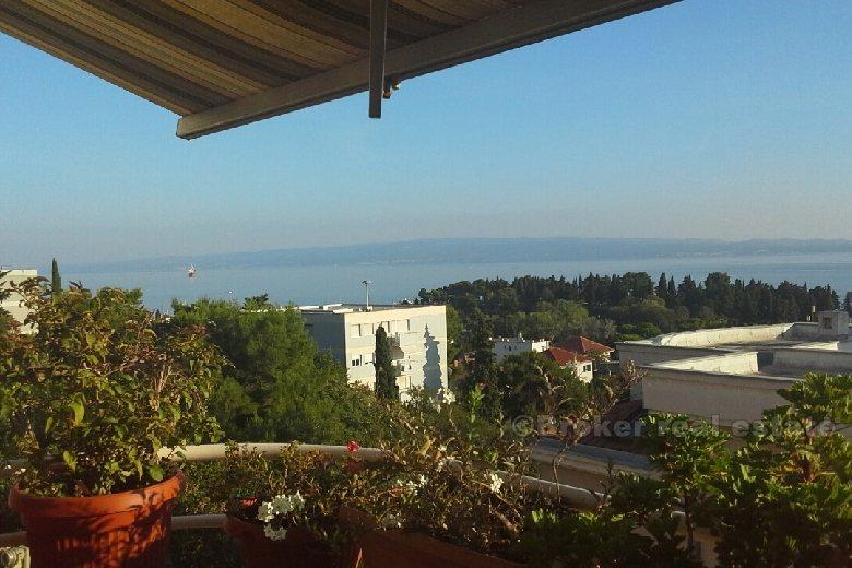 Duplex appartamento di 3 locali, in vendita