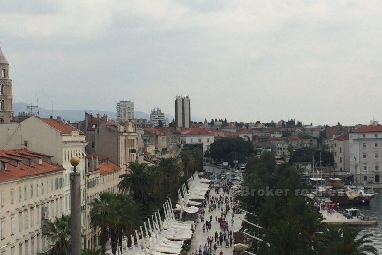 Zwei-Zimmer-Wohnung im Stadtzentrum, zum Verkauf