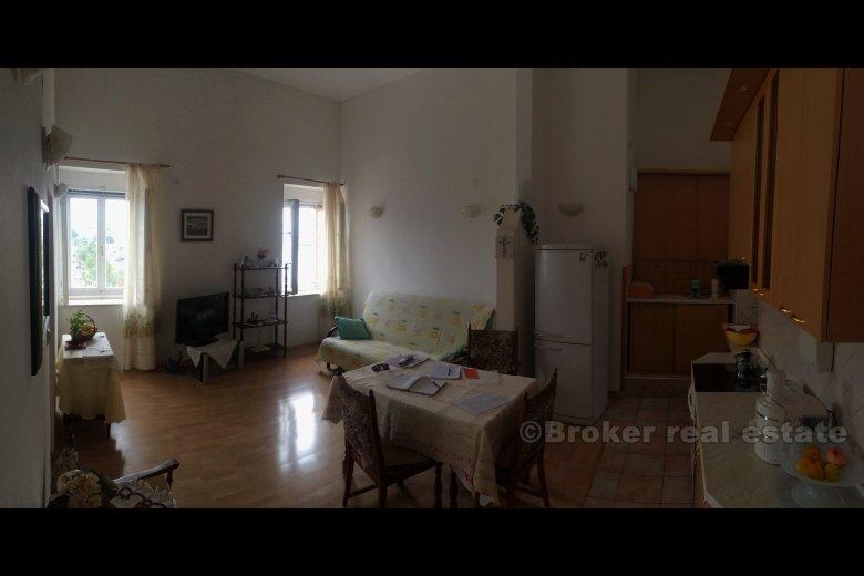 Två sovrum i centrum, till salu