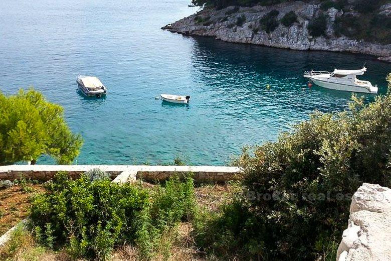 Dvojna nedovršenu kuću