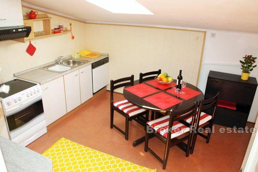 Appartement attique situé dans la vieille villa austro-hongroise