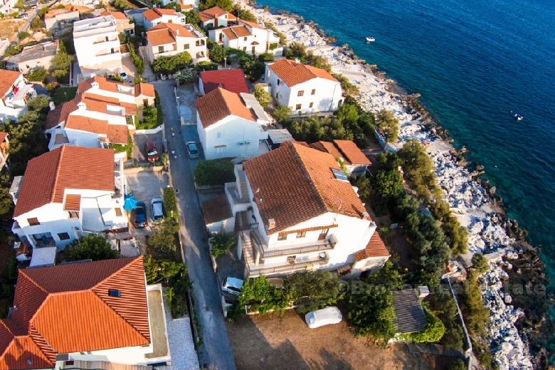 House second row to the sea