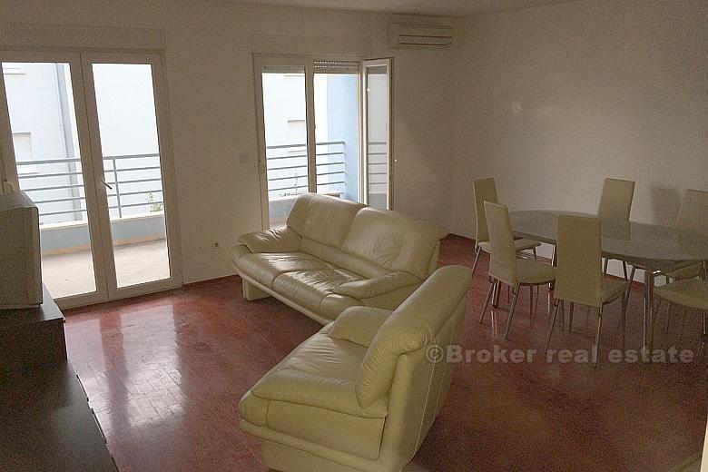 Znjan, Comfortable apartment in new building