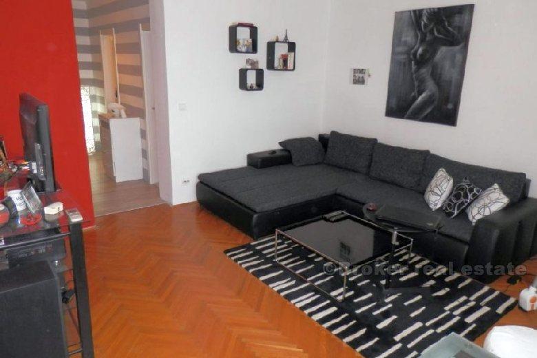 Confortable appartement de trois chambres