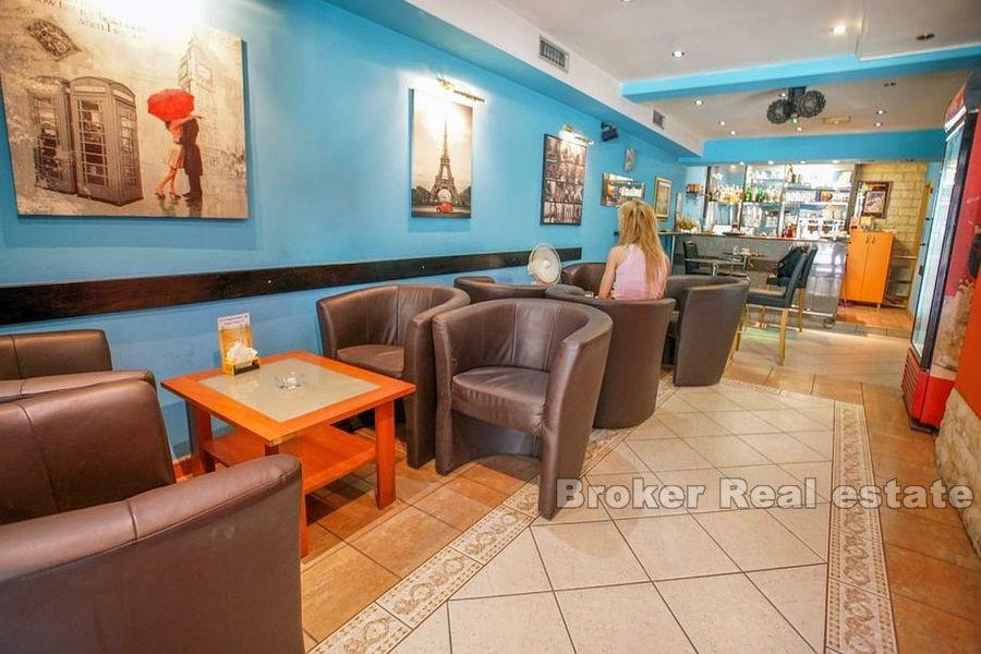 Kafé med lager, til salgs