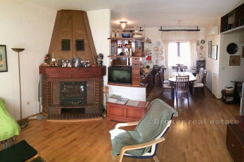 Comfortable three bedroom apartment