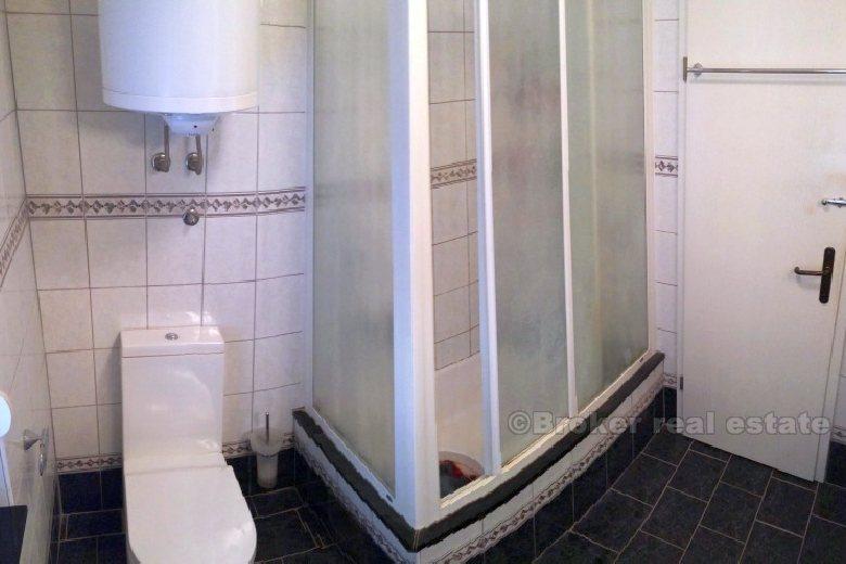 Confortable appartement de trois chambres