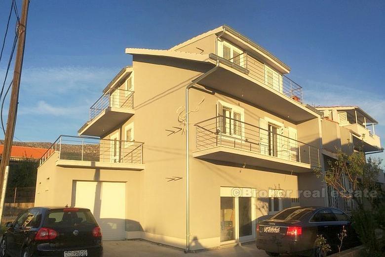 Semi-detached house, for sale