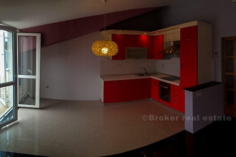 Detached house, for sale
