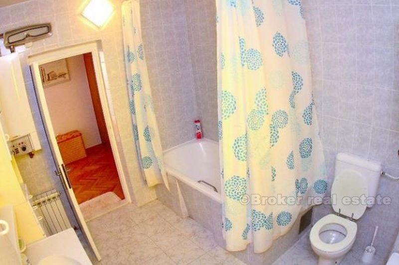 Nowoczesny dwupoziomowy apartament, na sprzedaż