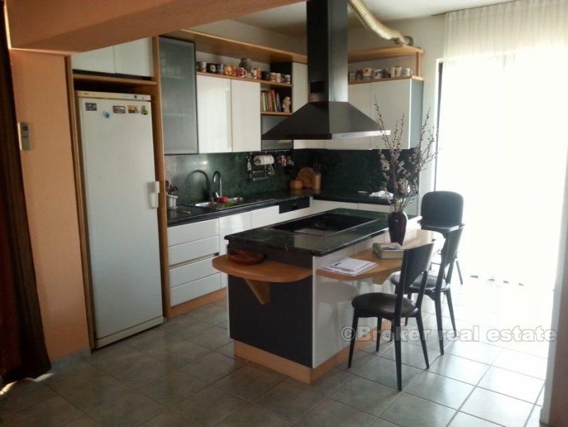 Ładnie urządzony dom rodzinny, na sprzedaż