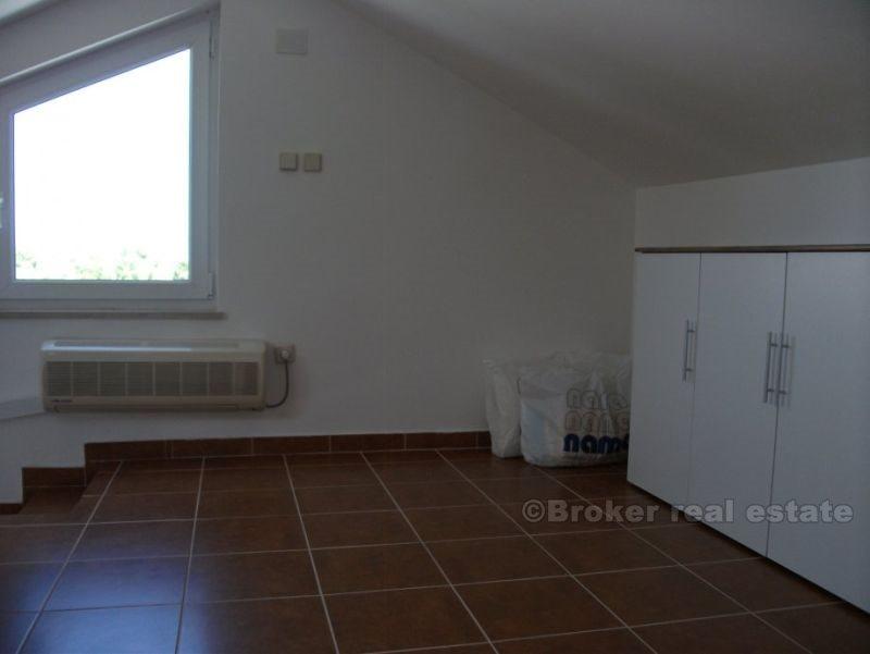 Dwupiętrowy apartament, na sprzedaż