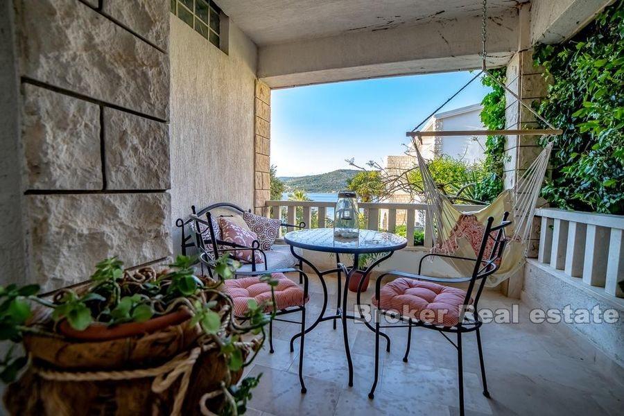 Aparthotel première rangée à la mer, à vendre