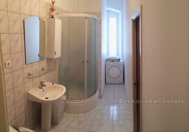 Apartament z czterema sypialniami w centrum miasta