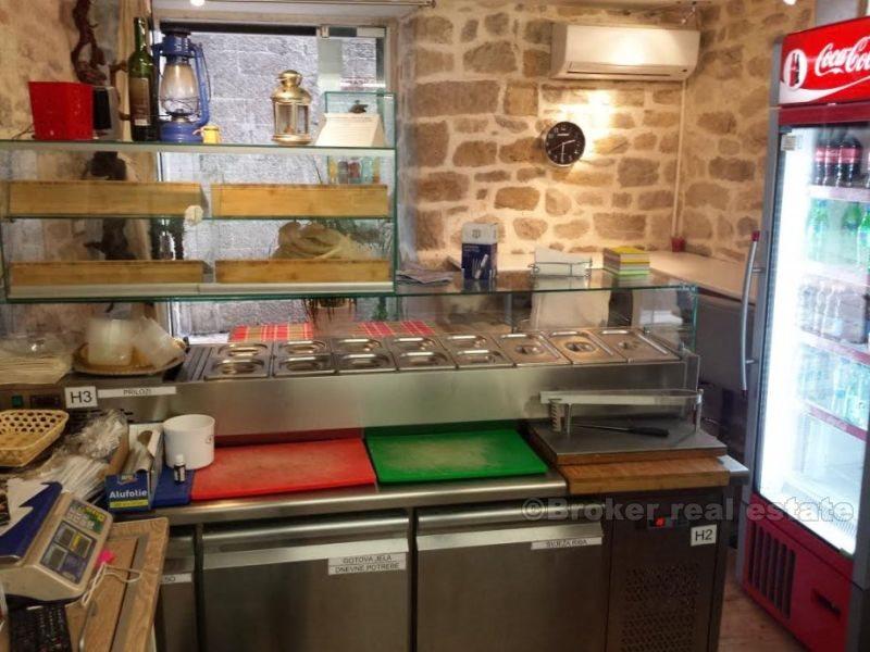 Espace traiteur attrayant, à vendre