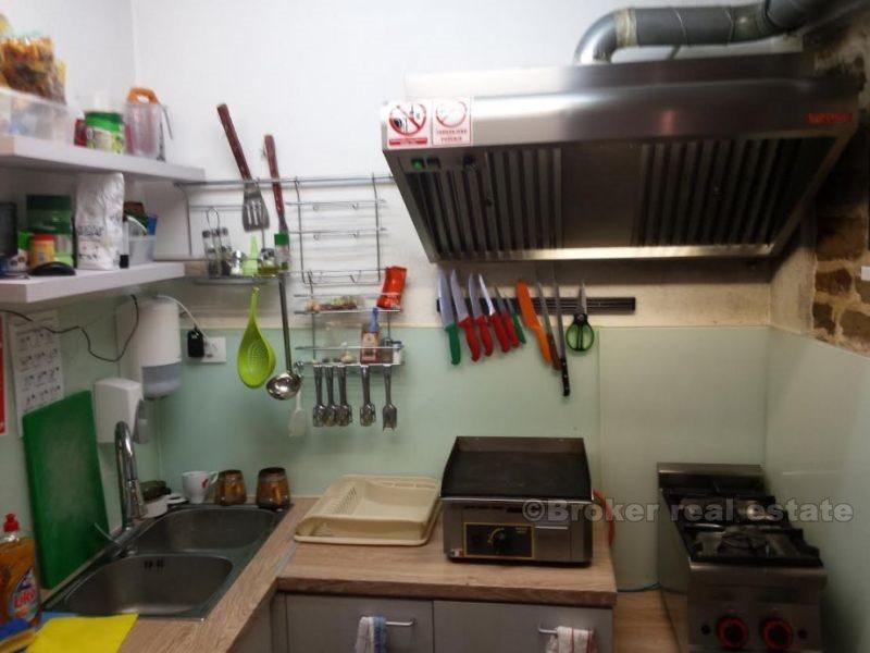 Espace traiteur attrayant, à vendre