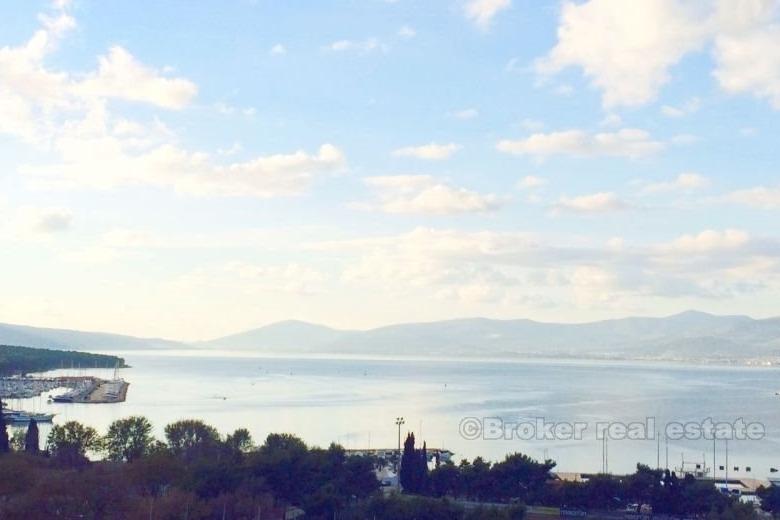 Appartamento di 4 camere da letto con vista