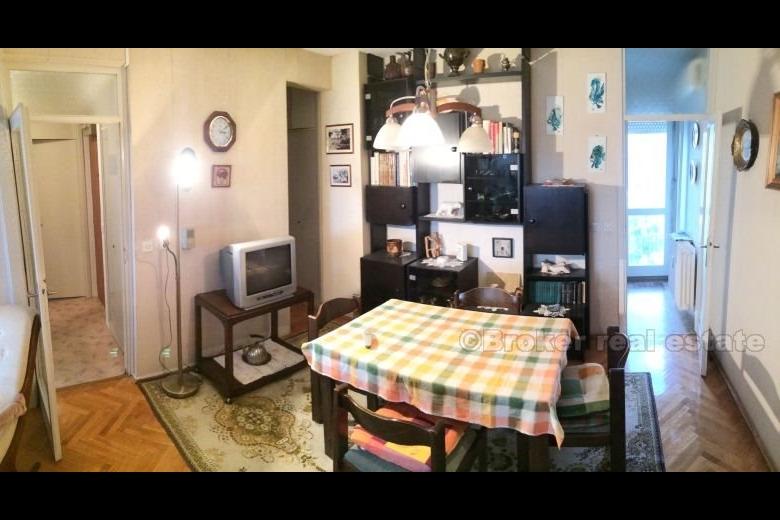 Appartamento di 4 camere da letto con vista