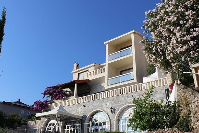 Willa z pięknym widokiem na morze, na sprzedaż