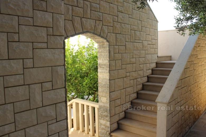 Willa z pięknym widokiem na morze, na sprzedaż