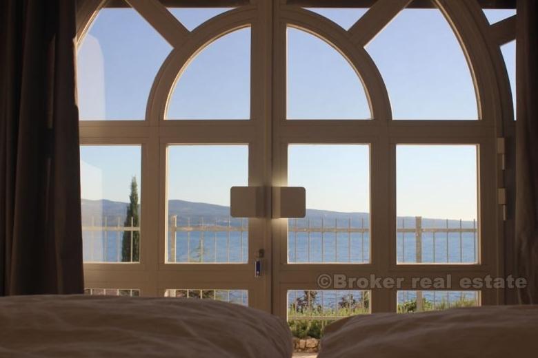 Vila s prekrasnim pogledom na more, na prodaju