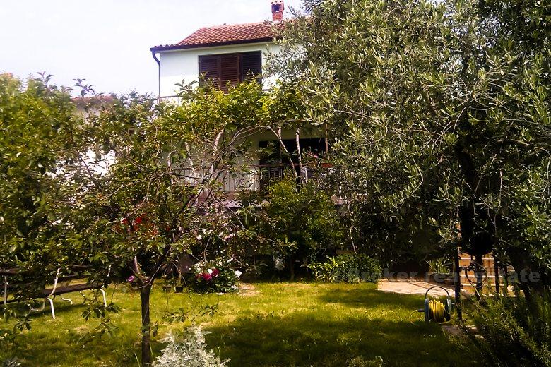 Detached family house, for sale