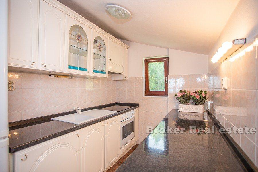 Elegantní penthouse, k pronájmu