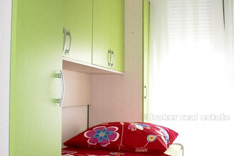 Modern utrustad två sovrum, uthyres