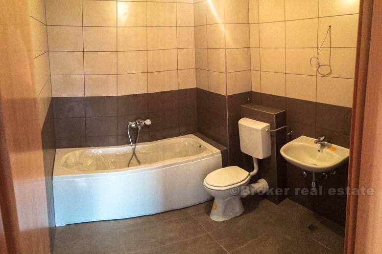 Kilka apartamentów w nowym budynku