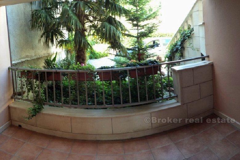 Three bedroom apartment, for rent