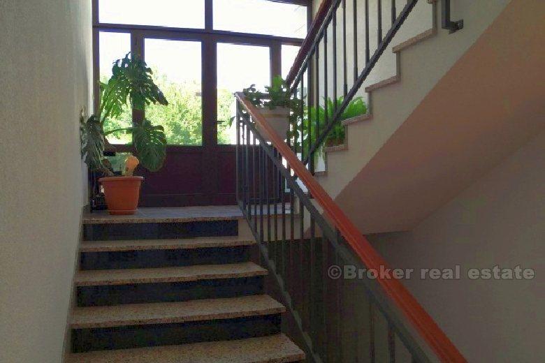 Three bedroom apartment, for rent