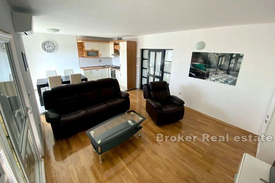 Two comfortable three-bedroom apartments, for rent