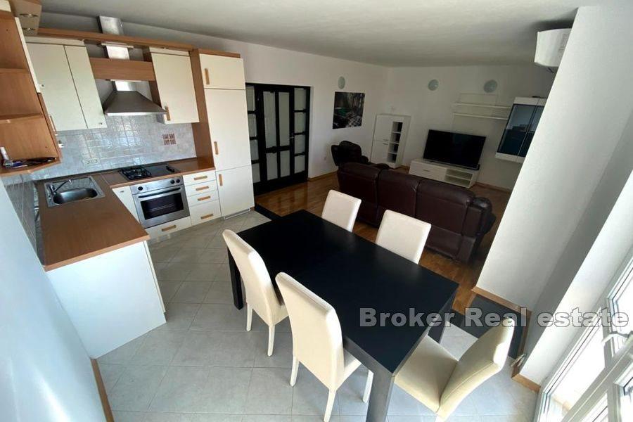 Dwa komfortowe apartamenty z trzema sypialniami do wynajęcia