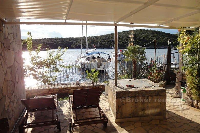 Belle maison mitoyenne