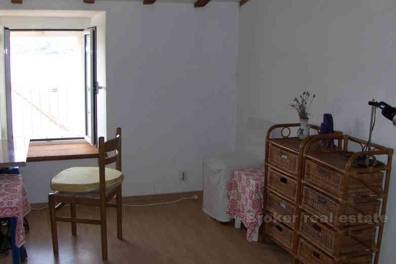 Hus med trädgård