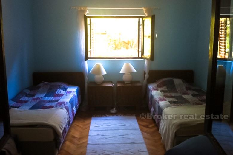 Hus nära havet, till salu