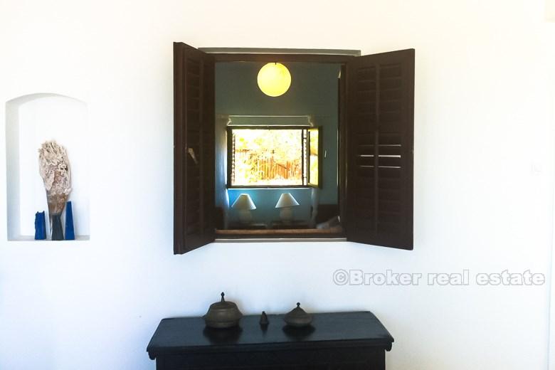 Hus nära havet, till salu