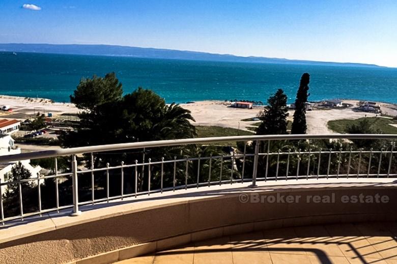 Two bedroom apartment, second row to the sea