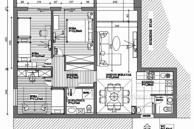 Three bedroom apartment, first row to the sea
