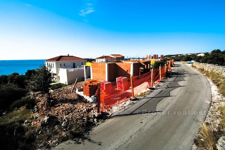 Samostojeća kuća s bazenom