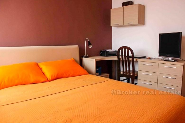 Apartament z dwoma sypialniami z widokiem na morze, na sprzedaż
