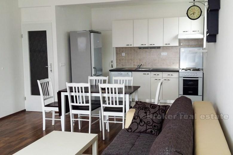 Comodo appartamento con tre camere da letto