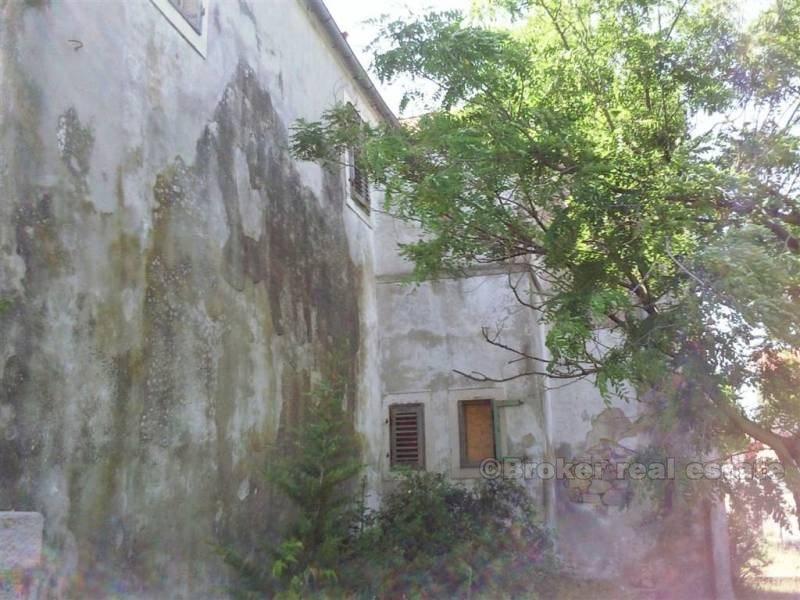 Stone house for renovation